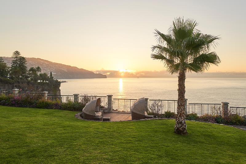 Les Suites At The Cliff Bay - Portobay Funchal  Esterno foto